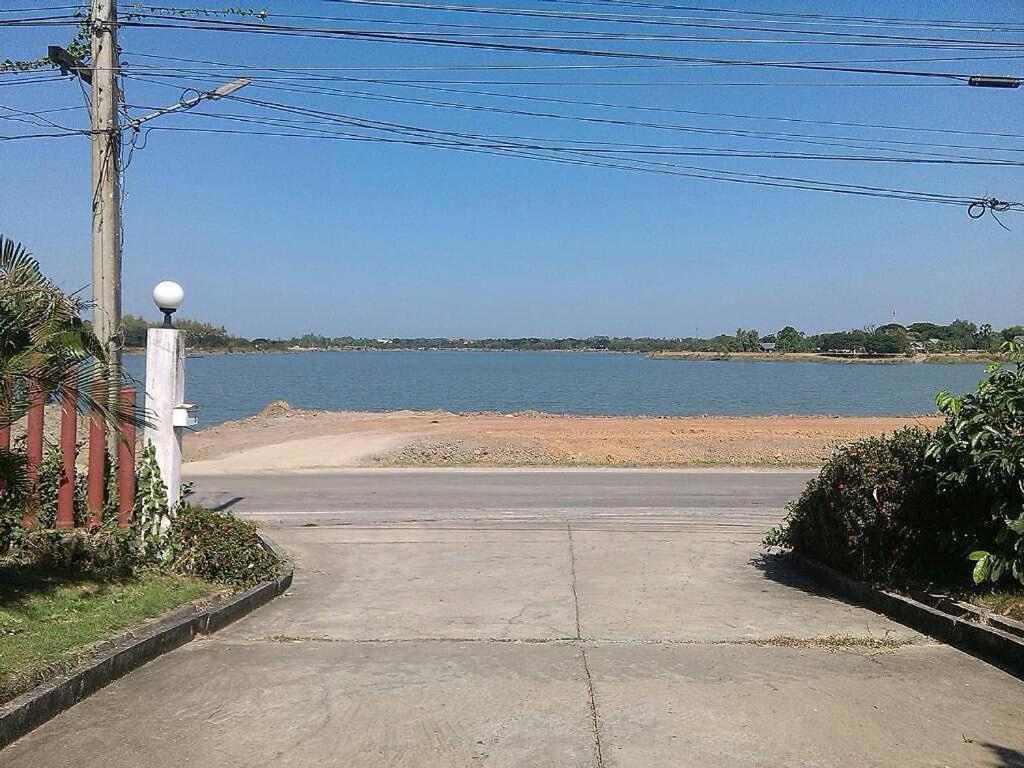 Ratchapreuk Resort Kalasin Esterno foto