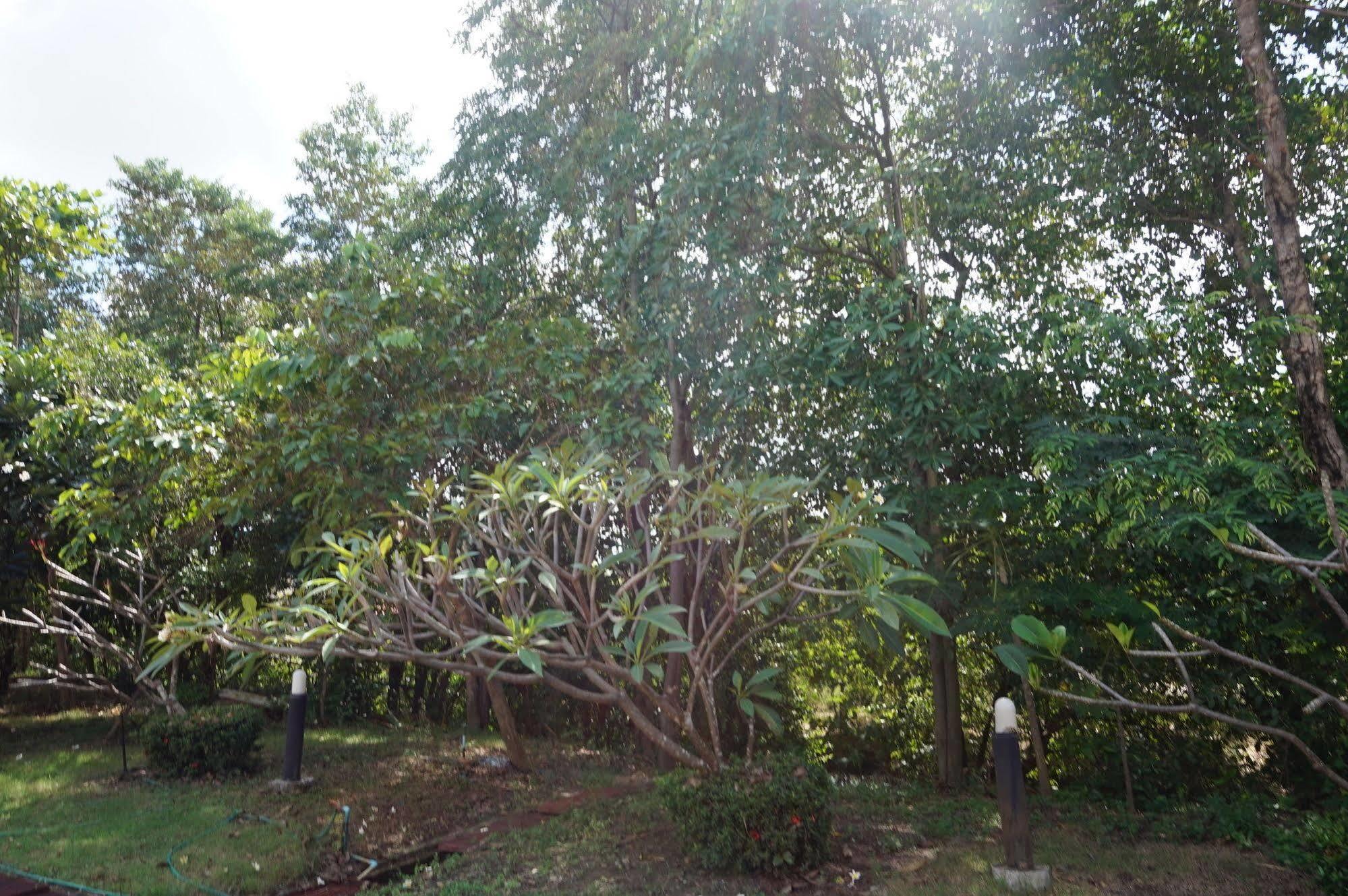 Ratchapreuk Resort Kalasin Esterno foto